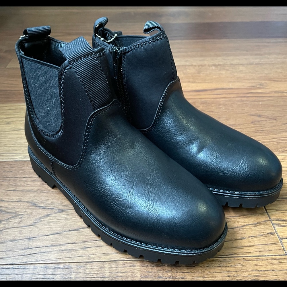 River Island kids black Chelsea boots NWT unisex US size 2